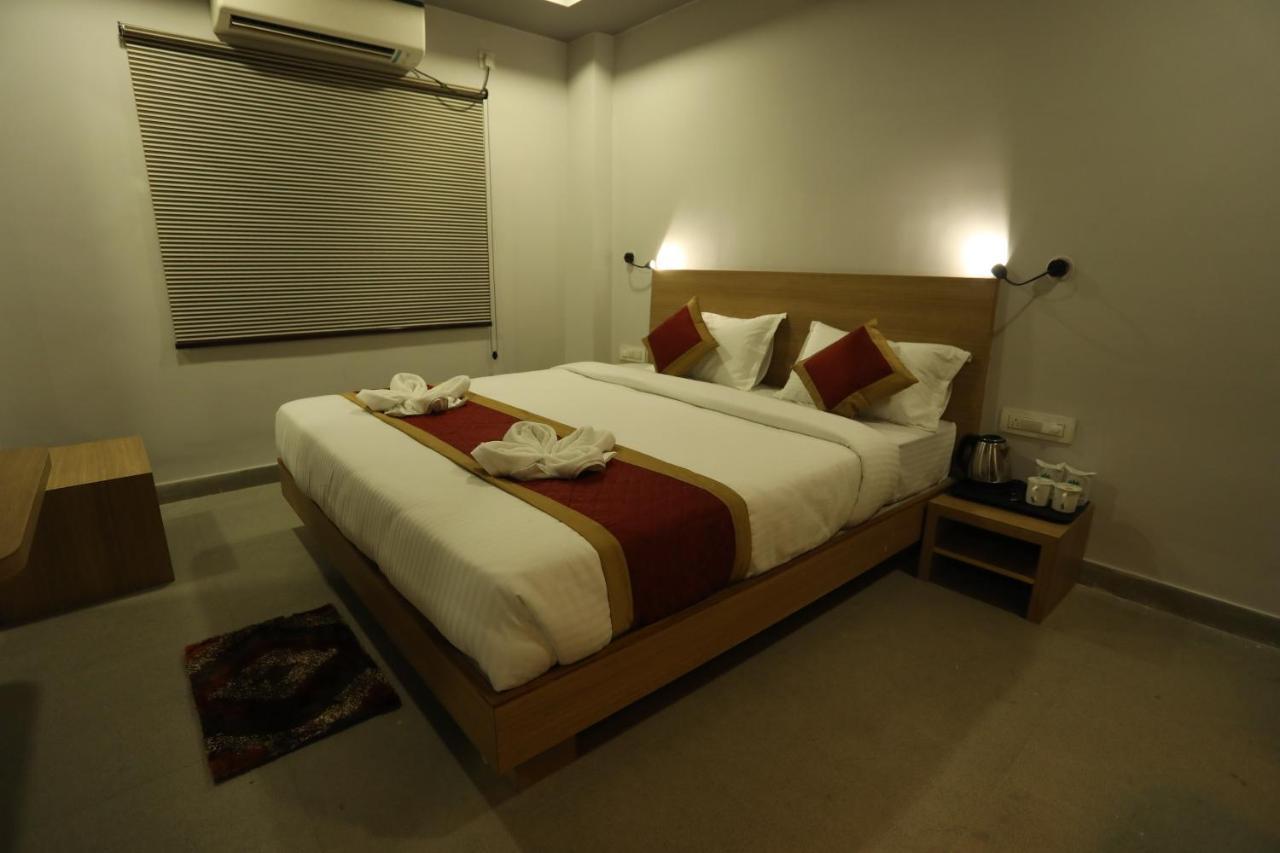Vips Hotel Olive Siliguri Exterior photo