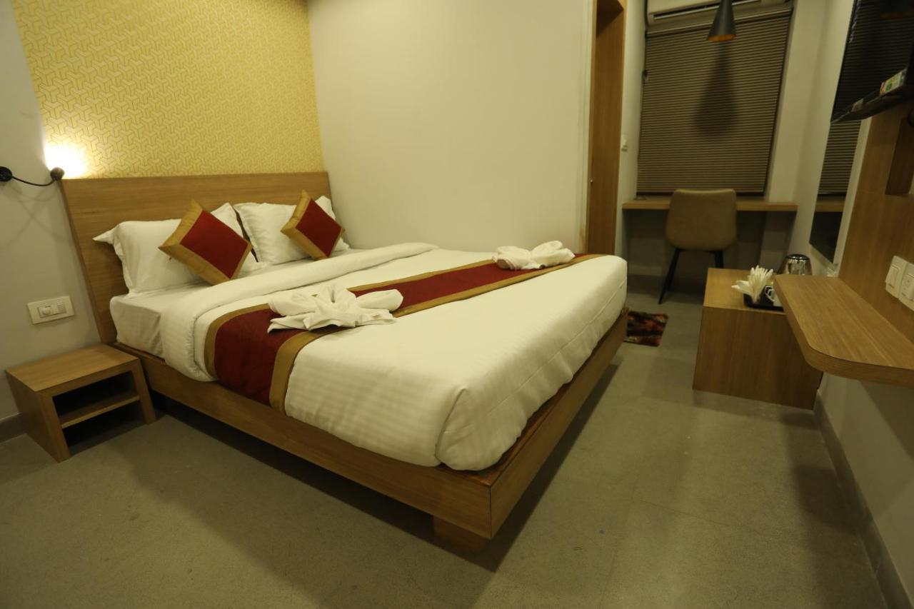 Vips Hotel Olive Siliguri Exterior photo
