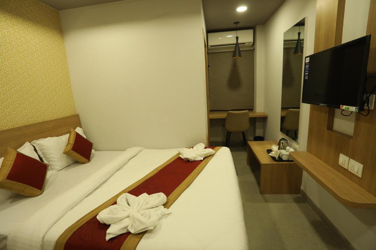Vips Hotel Olive Siliguri Exterior photo